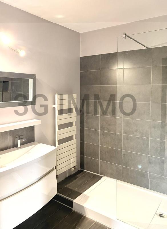 Propriété - 360 m² - 7 pièces