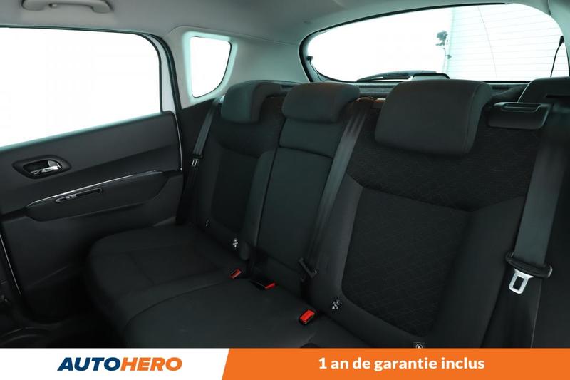 Peugeot 3008 2.0 Blue-HDi Active Business 150 ch