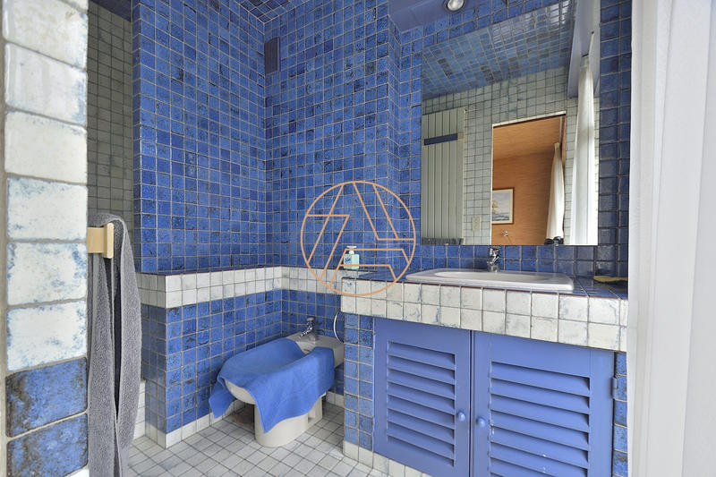 Appartement - 100 m² - 4 pièces