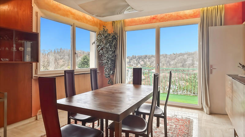 Maison traditionnelle - 193 m² - 7 pièces