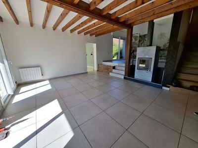 Maison - 140 m² - 8 pièces