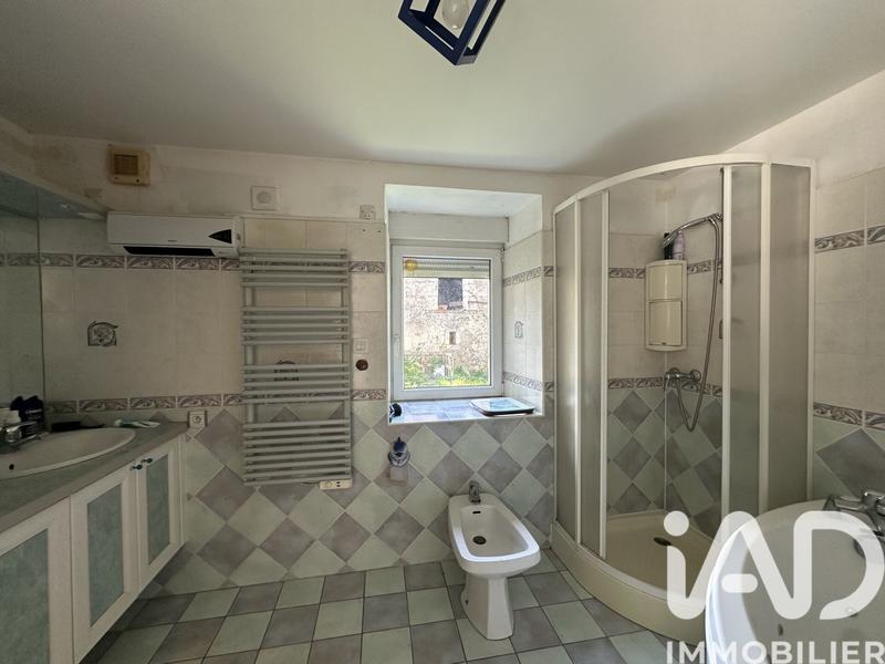 Maison - 182 m² - 3 pièces