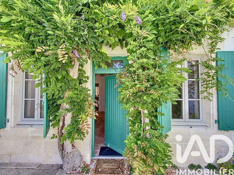 Maison de village - 232 m² - 10 pièces