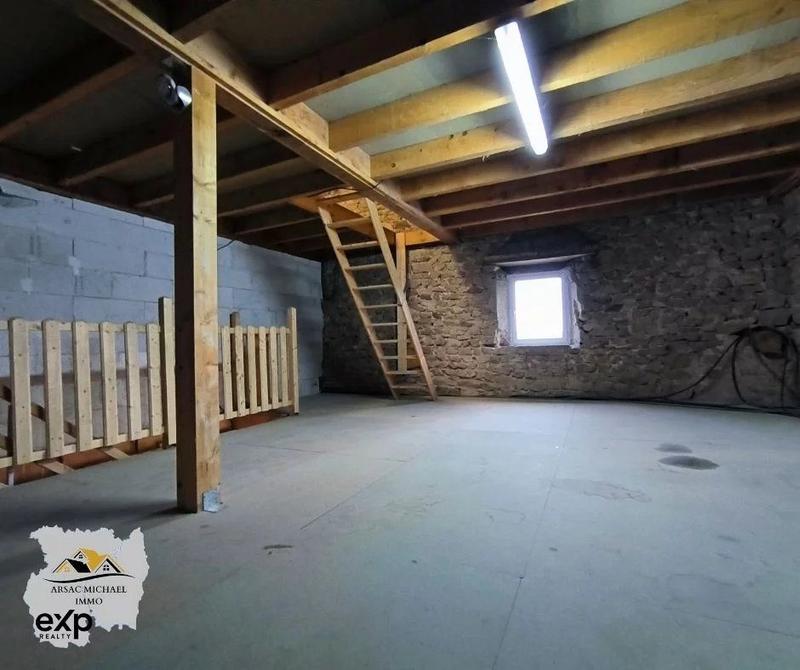 Maison - 171 m² - 7 pièces