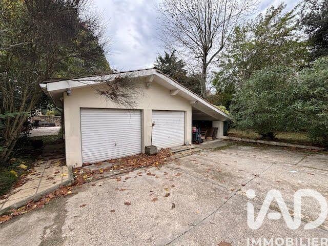 Maison - 220 m² - 7 pièces