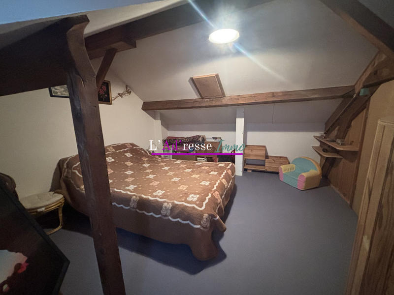 Maison - 99 m² - 5 pièces