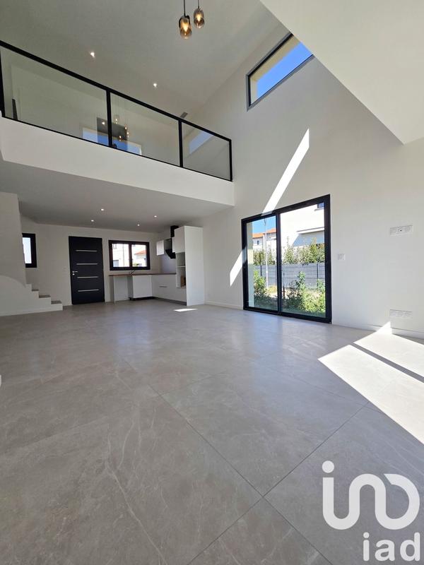 Maison - 97 m² - 4 pièces