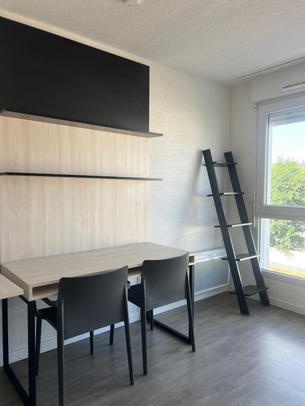 Studio - 18 m² - 1 pièce