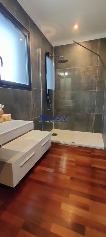 Villa - 146 m² - 6 pièces