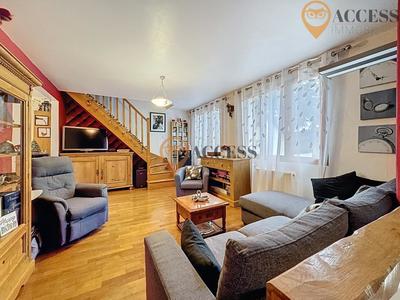 Maison - 96 m² - 6 pièces