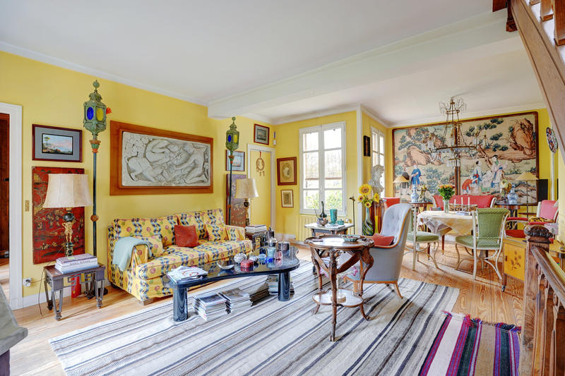 Maison - 199 m² - 14 pièces