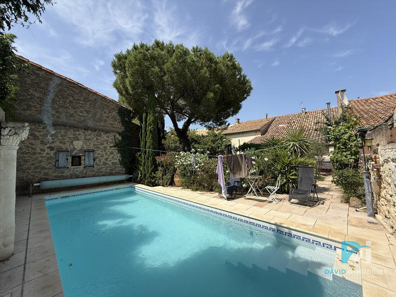 Maison - 215 m² - 7 pièces