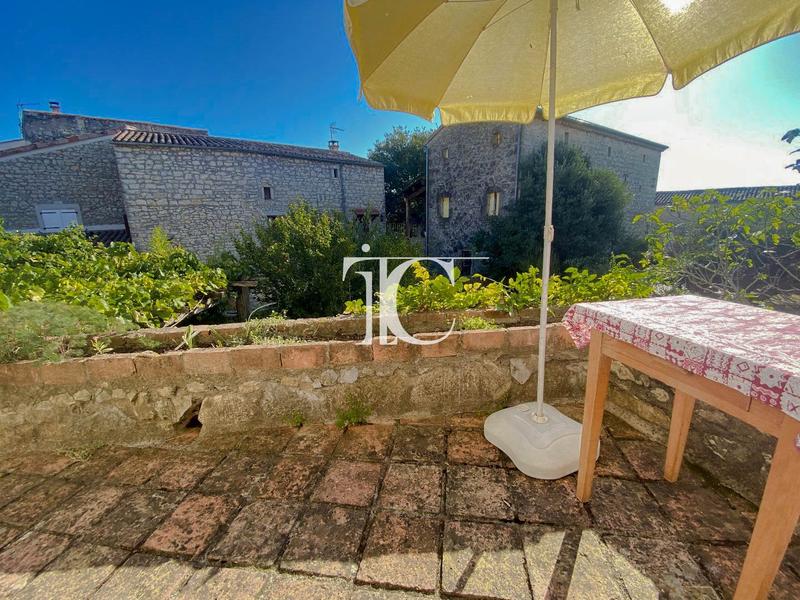 Maison - 90 m² - 3 pièces