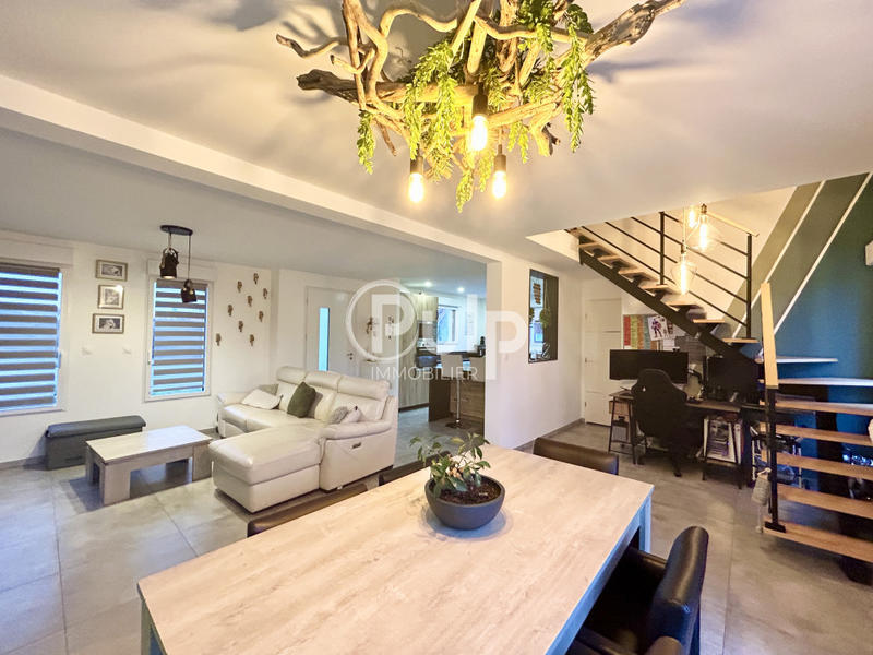 Maison - 114 m² - 6 pièces