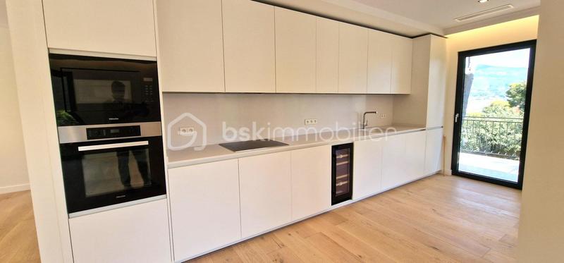 Villa - 229 m² - 5 pièces