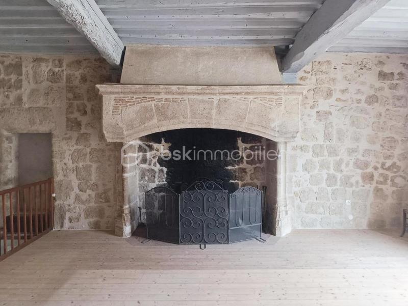 Maison en pierre - 150 m² - 4 pièces