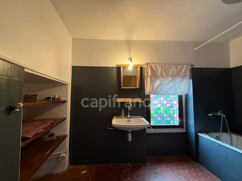 Maison - 352 m² - 6 pièces