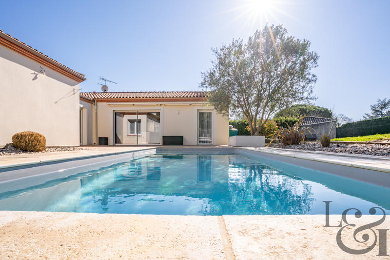 Maison - 190 m² - 8 pièces