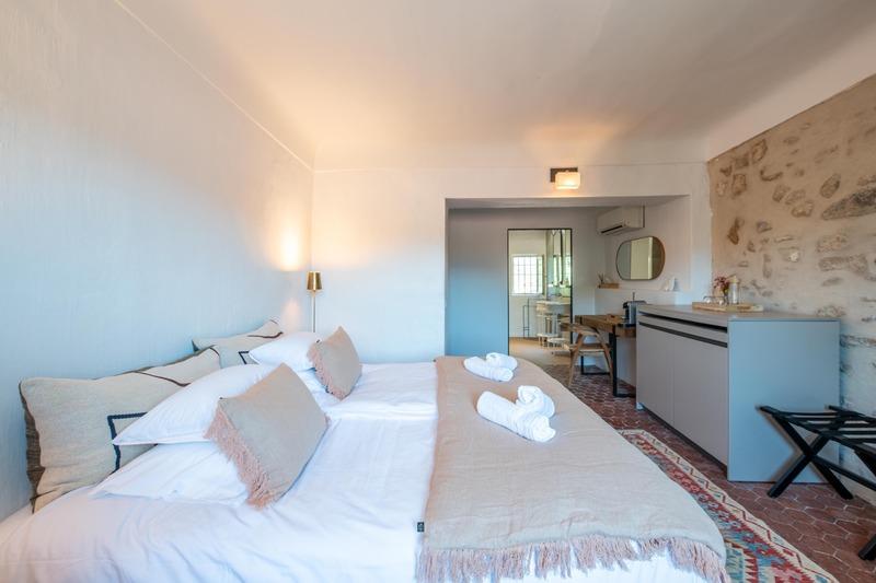 Maison - 440 m² - 12 pièces