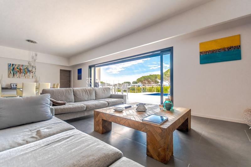 Villa - 200 m² - 5 pièces