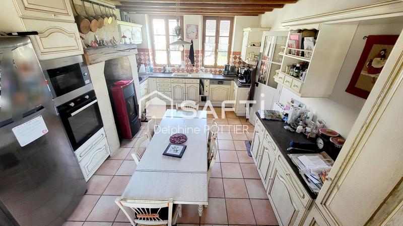 Maison - 216 m² - 8 pièces