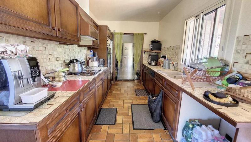 Maison - 210 m² - 7 pièces