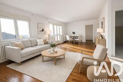 Maison - 80 m² - 5 pièces