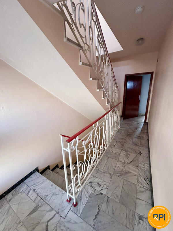 Maison - 206 m² - 10 pièces