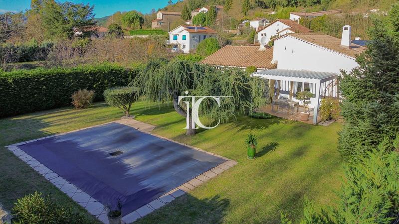 Maison - 97 m² - 5 pièces