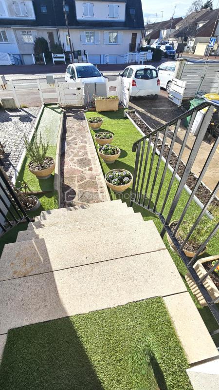 Maison - 101 m² - 4 pièces