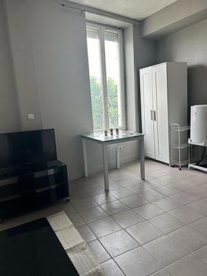 Studio - 25 m² - 1 pièce