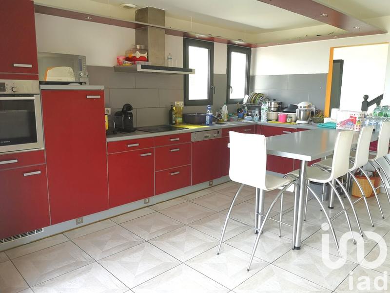 Maison - 246 m² - 10 pièces