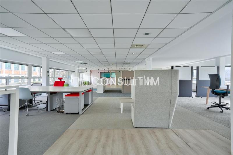 Bureau - 3 258 m²
