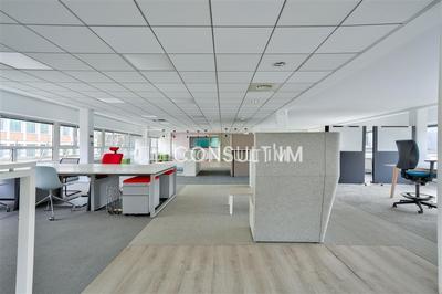 Bureau - 3 258 m²