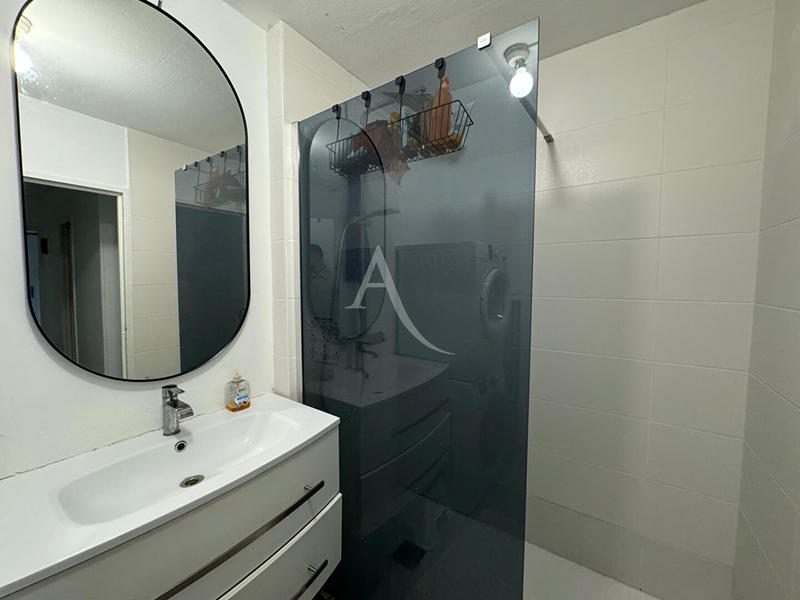 Appartement - 80 m² - 3 pièces