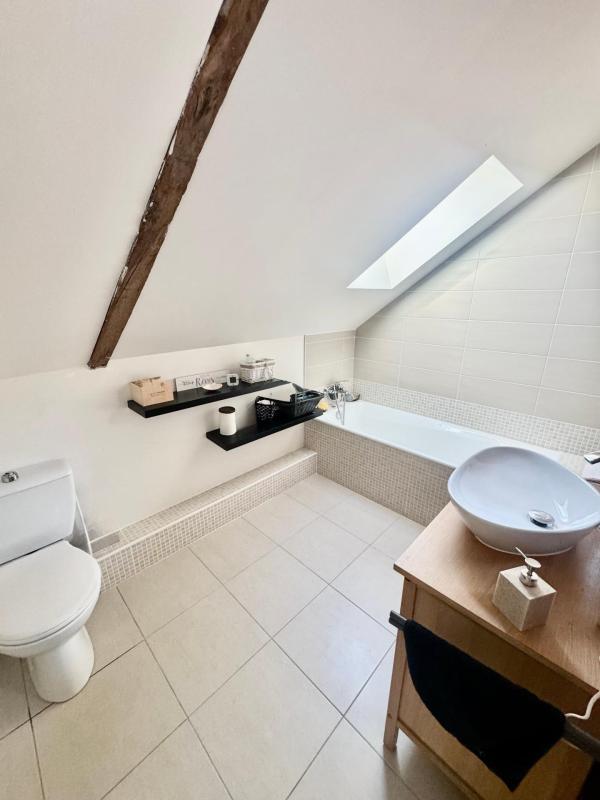 Maison - 175 m² - 8 pièces