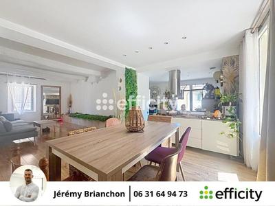 Maison - 150 m² - 5 pièces