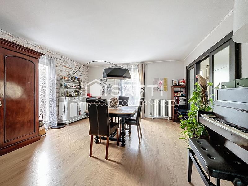 Maison - 180 m² - 8 pièces