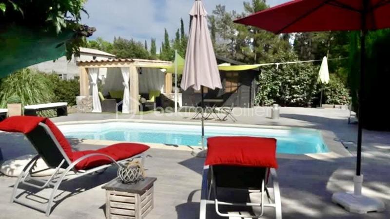 Maison traditionnelle - 105 m² - 6 pièces