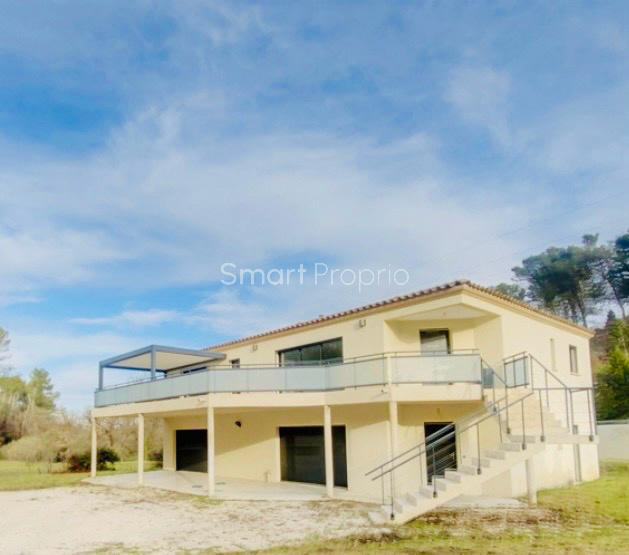 Propriété - 250 m² - 6 pièces