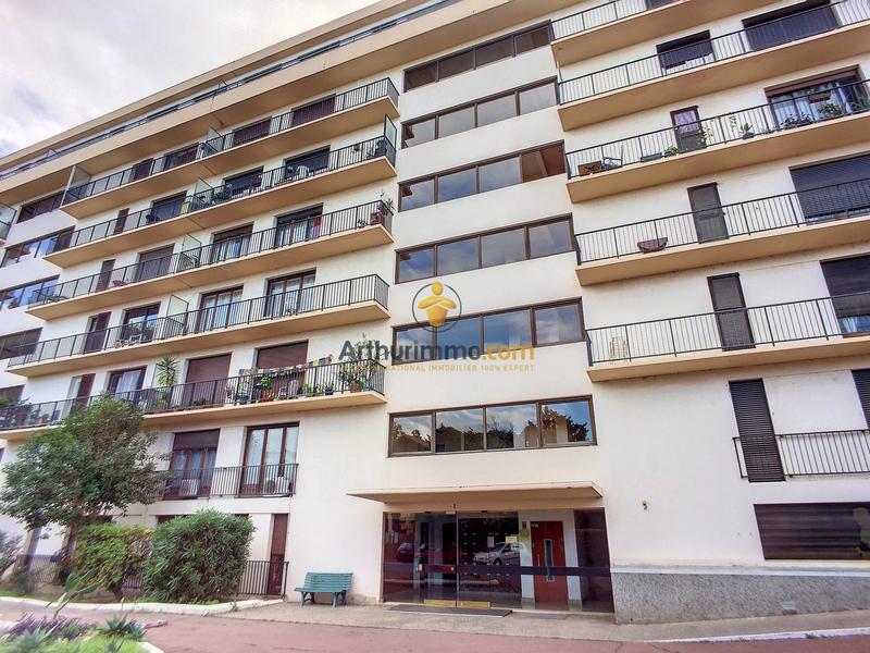 Bureau - 10 m² - 1 pièce