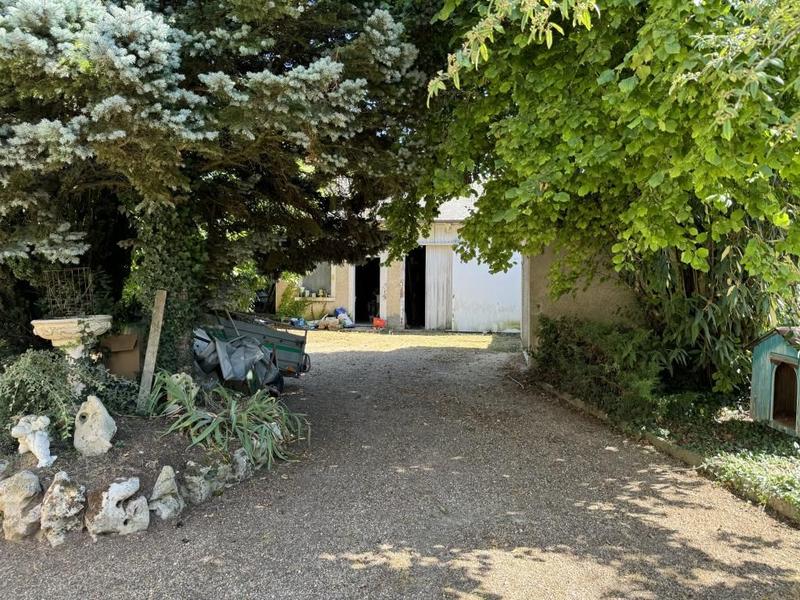 Maison - 300 m² - 11 pièces