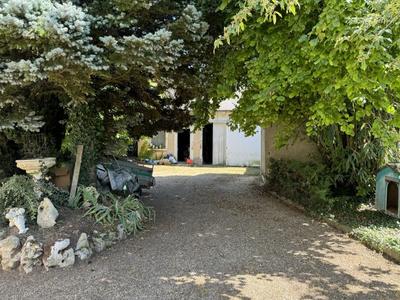 Maison - 300 m² - 11 pièces