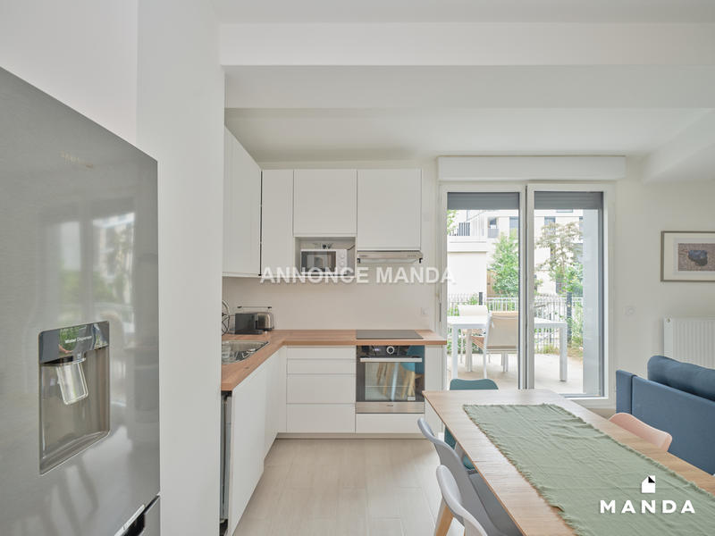 Chambre - 14 m² - 5 pièces