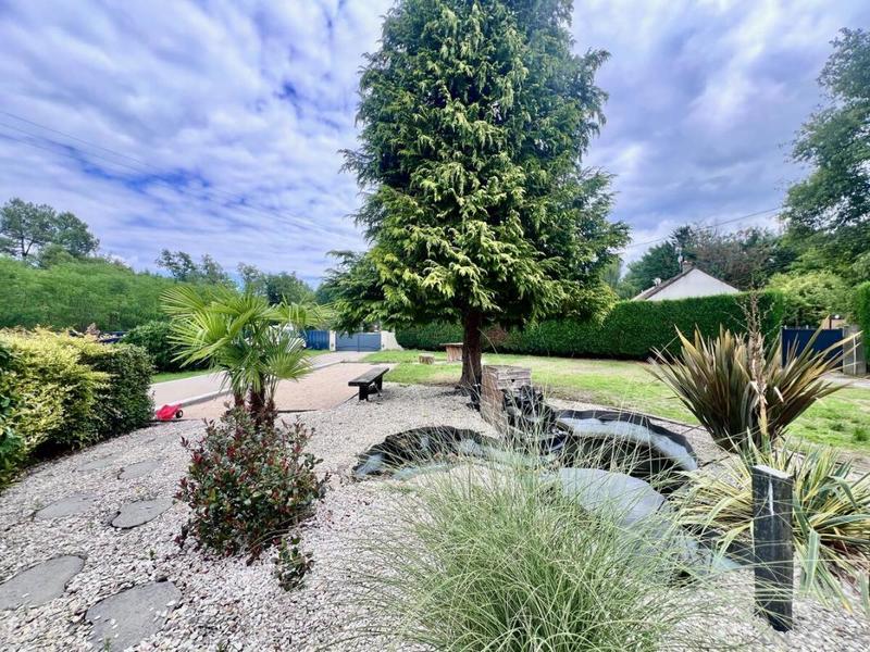 Pavillon - 214 m² - 7 pièces