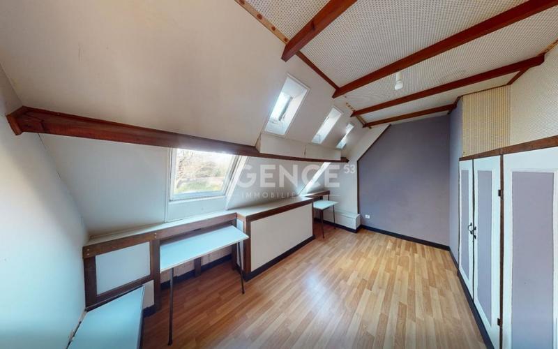 Maison - 165 m² - 6 pièces