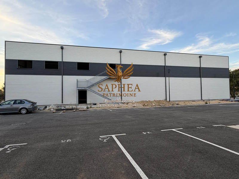 Local d'activités - 1 600 m²