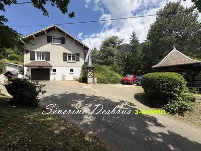 Maison - 164 m² - 9 pièces