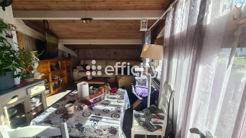 Maison - 200 m² - 5 pièces