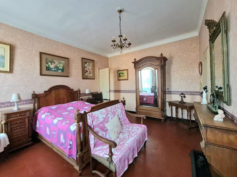 Maison - 197 m² - 8 pièces